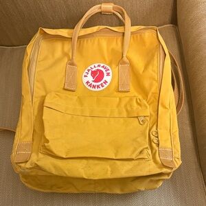 Fjallraven Kånken Warm Yellow (Ochre) Backpack size L